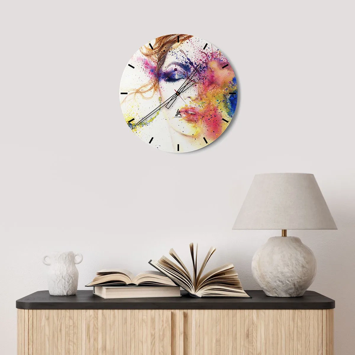 Falióra, Óra - Egy nő absztrakt portréja szivárvány színeiben - 30x30cm - Szivárványszédülés - Modern fali dekoráció nappalihoz, konyhához és hálószobához ARTTOR