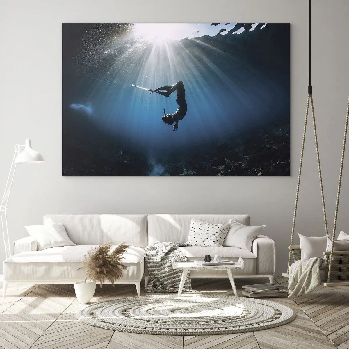 Üveg kép - Egy búvár mozog a víz alatt a fénysugarakban - 70x50cm - Víz alatti tánc - Modern fali dekoráció nappalihoz és hálószobához ARTTOR