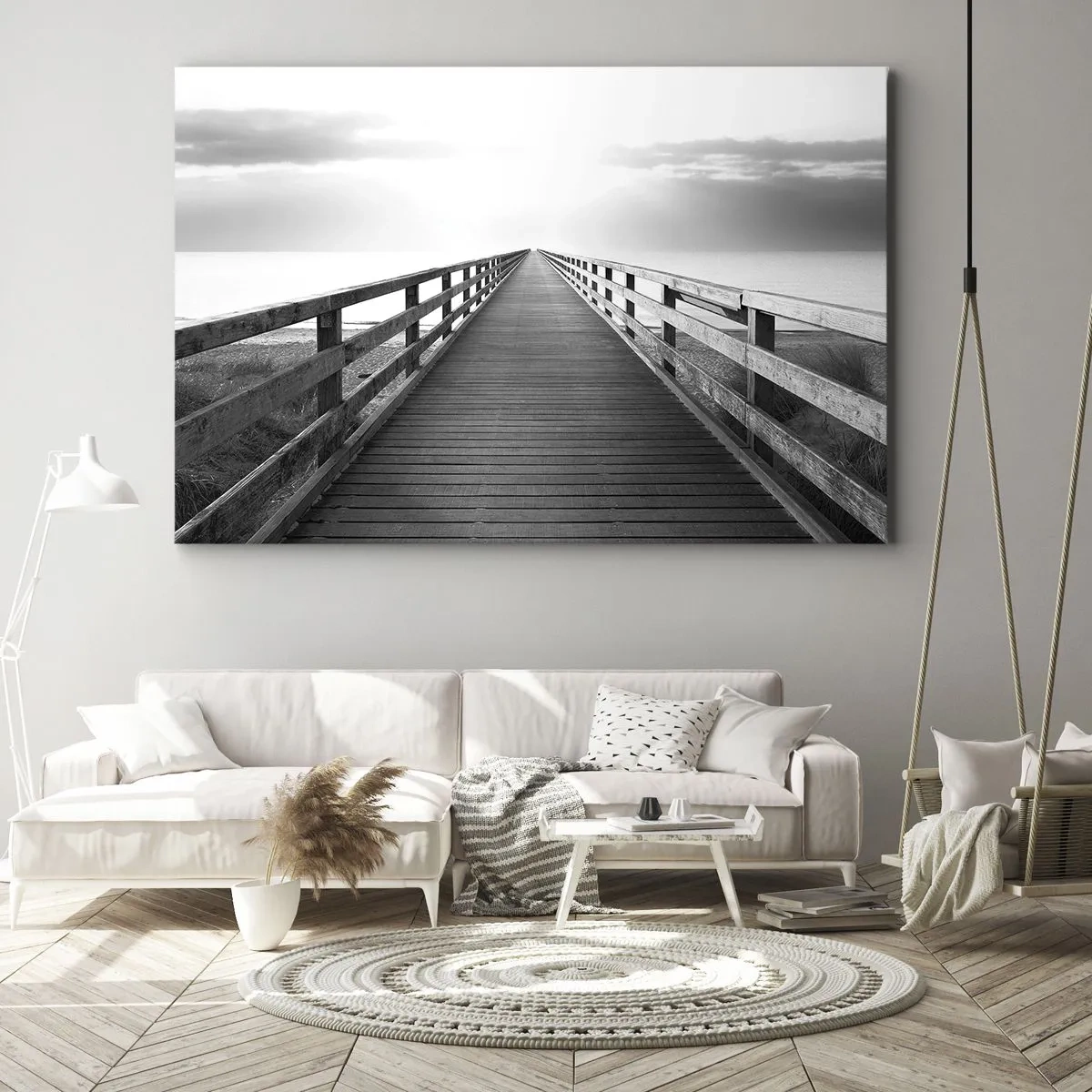 Vászonkép - Egy fekete-fehér kép egy fából készült mólóról, amely a horizont felé vezet. - 70x50cm - A messzeségbe... - Modern fali dekoráció nappalihoz és hálószobához ARTTOR