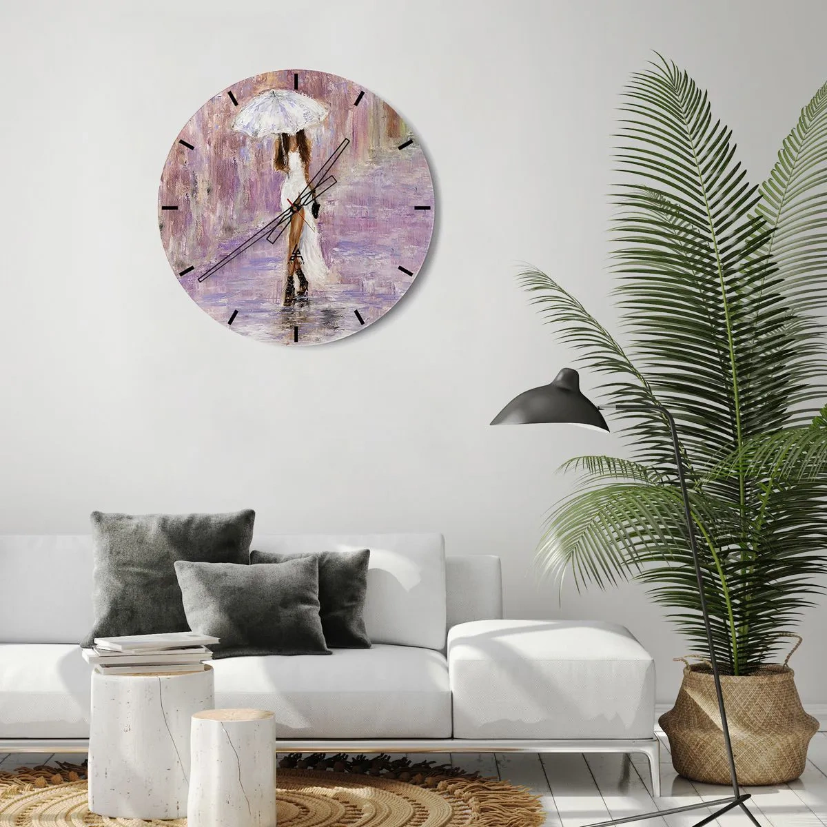 Falióra, Óra - Egy esernyős nő alakja az esőben, lila háttér előtt - 30x30cm - A liliomos esőben - Modern fali dekoráció nappalihoz, konyhához és hálószobához ARTTOR
