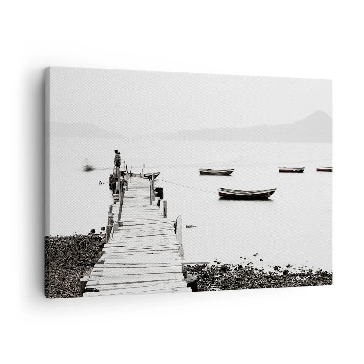 Vászonkép - Fából készült móló és csónakok nyugodt vízen - 70x50cm - Csendes és tiszta víz felett - Modern fali dekoráció nappalihoz és hálószobához ARTTOR