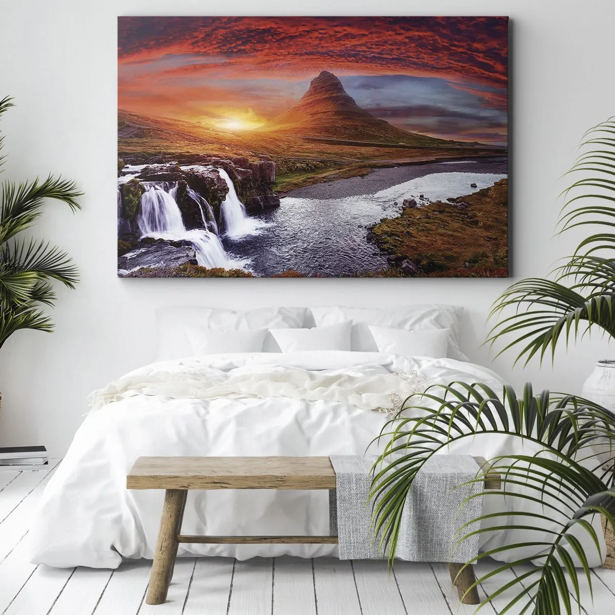 Vászonkép - Hegyi táj vízeséssel naplementekor - 70x50cm - Középfölde kilátása - Modern fali dekoráció nappalihoz és hálószobához ARTTOR