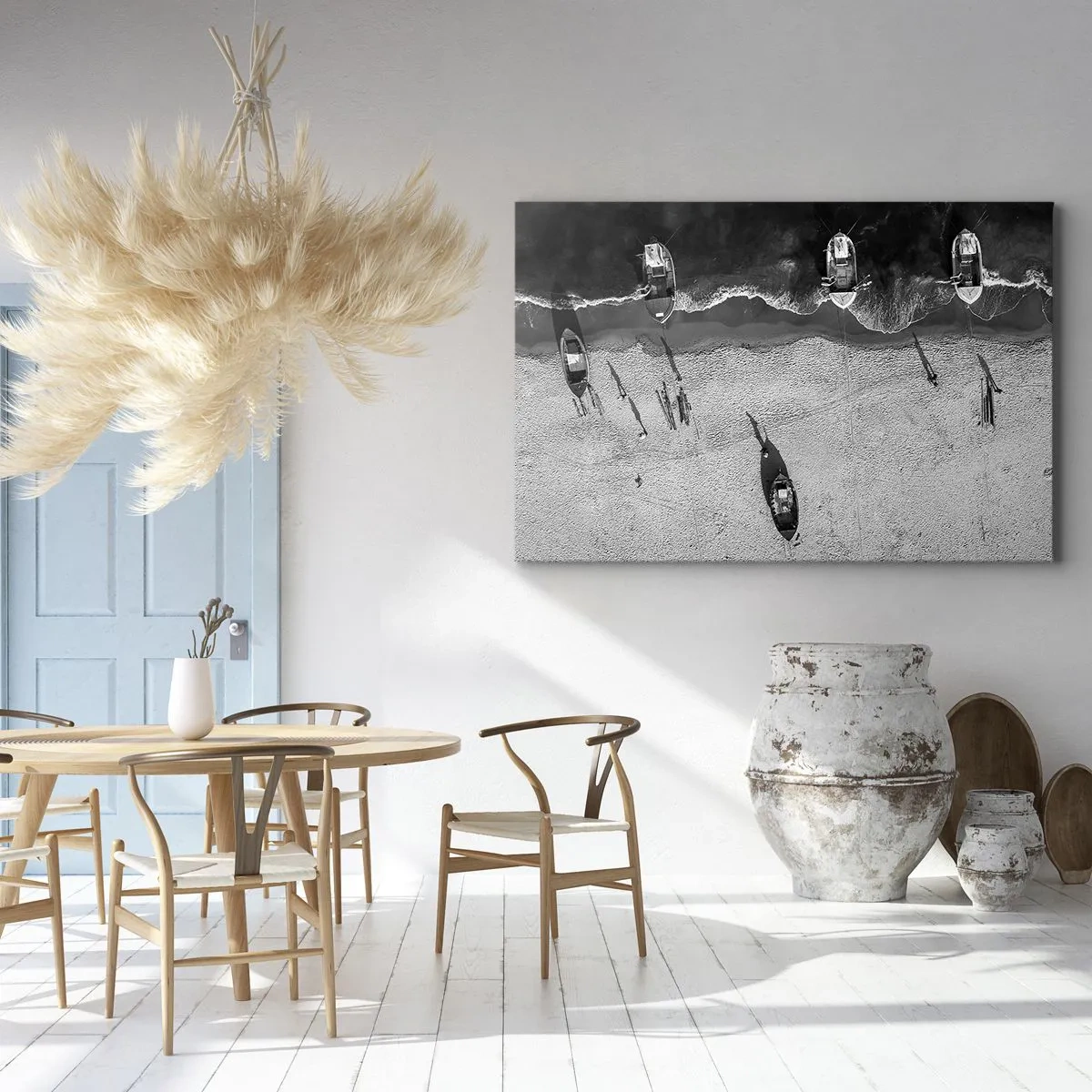 Vászonkép - Fekete-fehér légi felvétel a tengerparti hajókról - 70x50cm - Még mindig a parton... - Modern fali dekoráció nappalihoz és hálószobához ARTTOR