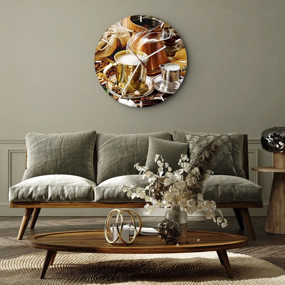 Falióra, Óra - Egy csésze gőzölgő kávé arany keretben kiegészítőkkel - 30x30cm - Szép napot! - Modern fali dekoráció nappalihoz, konyhához és hálószobához ARTTOR