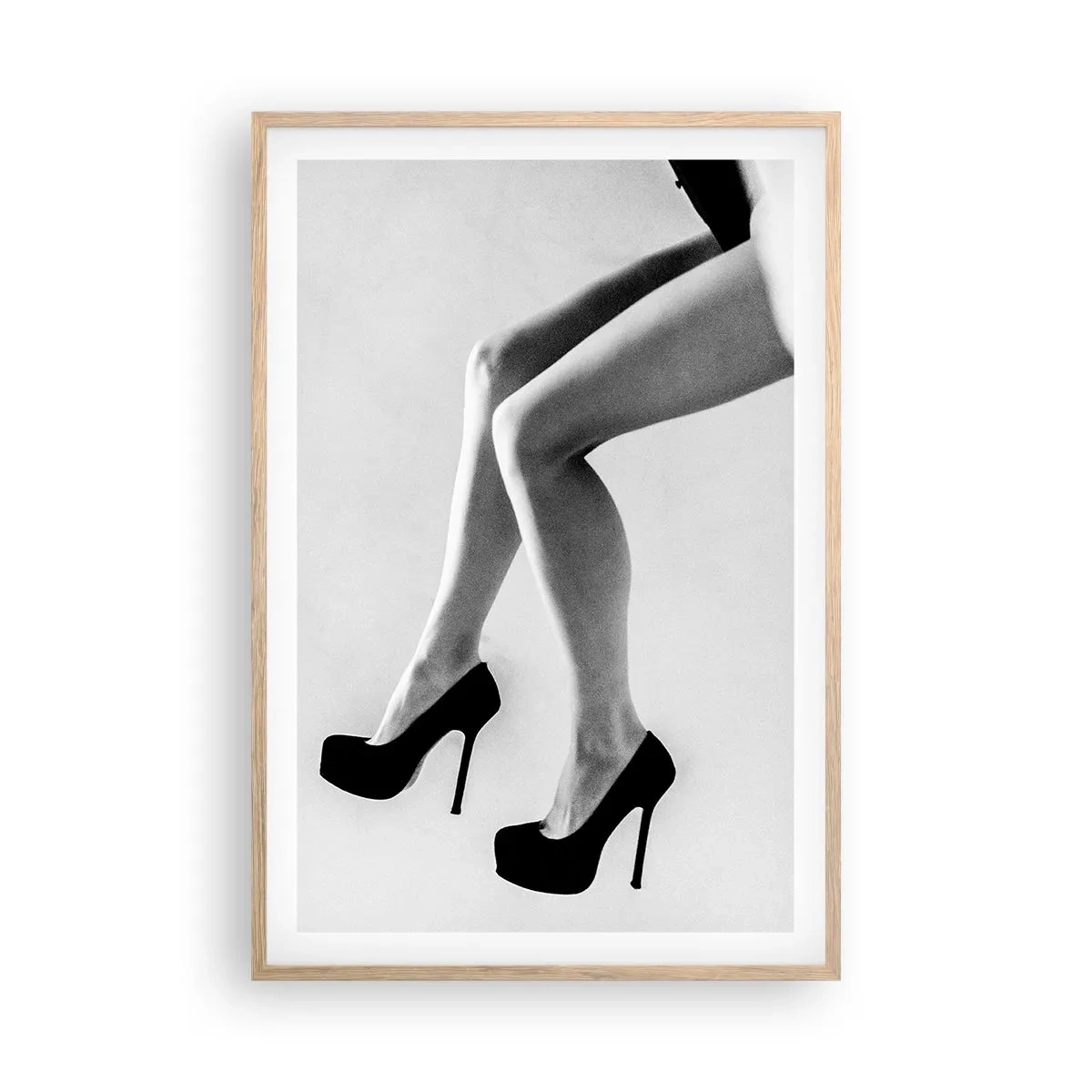 Poszter világos tölgy keretben - Örök nőiesség - 61x91 cm