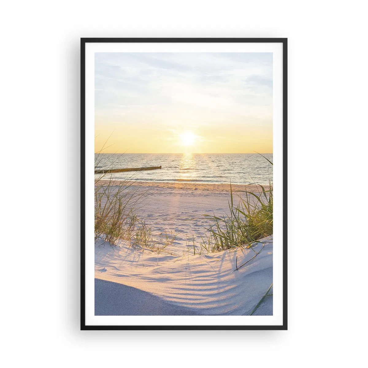 Poszter fehér keretben - A tenger hangja, a madarak éneke, egy vad tengerpart a fű között... - 70x100 cm