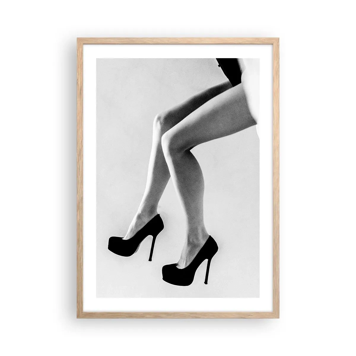 Poszter világos tölgy keretben - Örök nőiesség - 50x70 cm