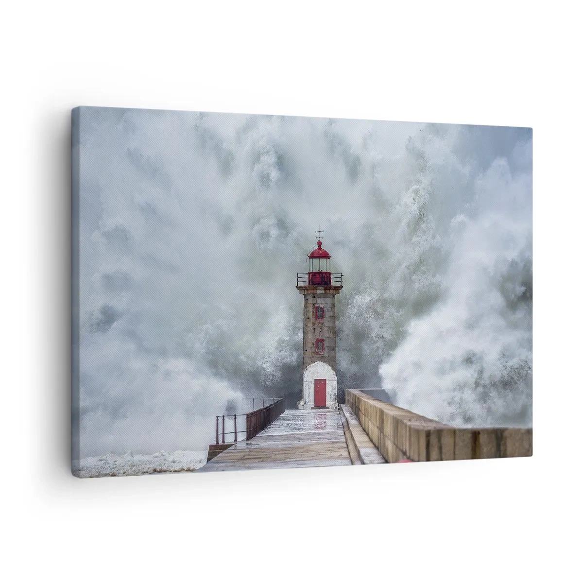 Vászonkép - Egy világítótorony, amelyet durva hullámok vesznek körül - 70x50cm - A vizek ordítása, a vihar zaja - Modern fali dekoráció nappalihoz és hálószobához ARTTOR