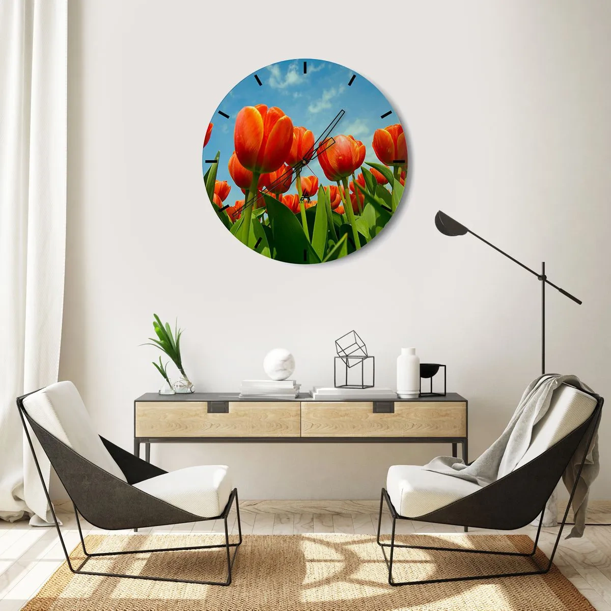 Falióra, Óra - Piros tulipánok a kék ég ellen - 30x30cm - A kék égen kívül semmire sincs szükségük az életükben - Modern fali dekoráció nappalihoz, konyhához és hálószobához ARTTOR
