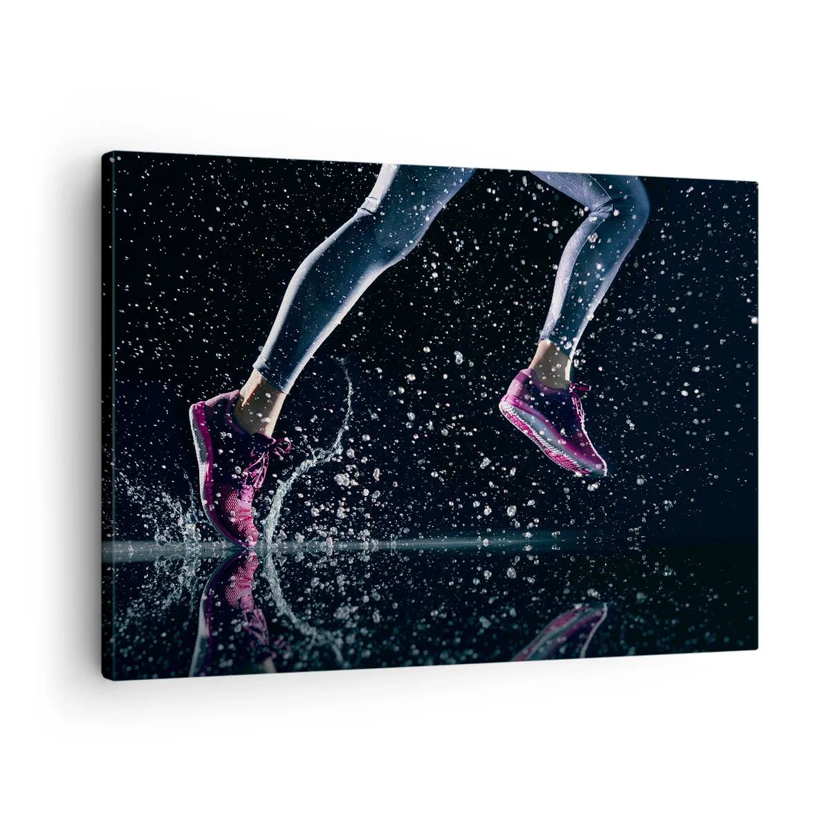 Vászonkép - Dinamikus felvétel egy futásról esőben, fekete háttér előtt - 70x50cm - Amennyi erő van a lábakban - Modern fali dekoráció nappalihoz és hálószobához ARTTOR
