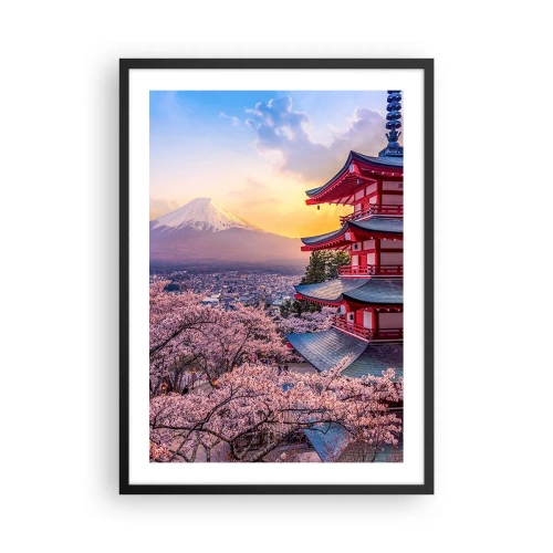 Poszter fehér keretben - Egy pagoda, amely a Fuji-hegyre néz, cseresznyevirágzással körülvéve naplementekor - 50x70cm - A japán lélek lényege - Modern fali dekoráció nappalihoz és hálószobához ARTTOR
