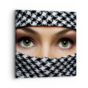 Vászonkép - Egy fátyolos zöld szemű szépség portréja - 30x30 cm