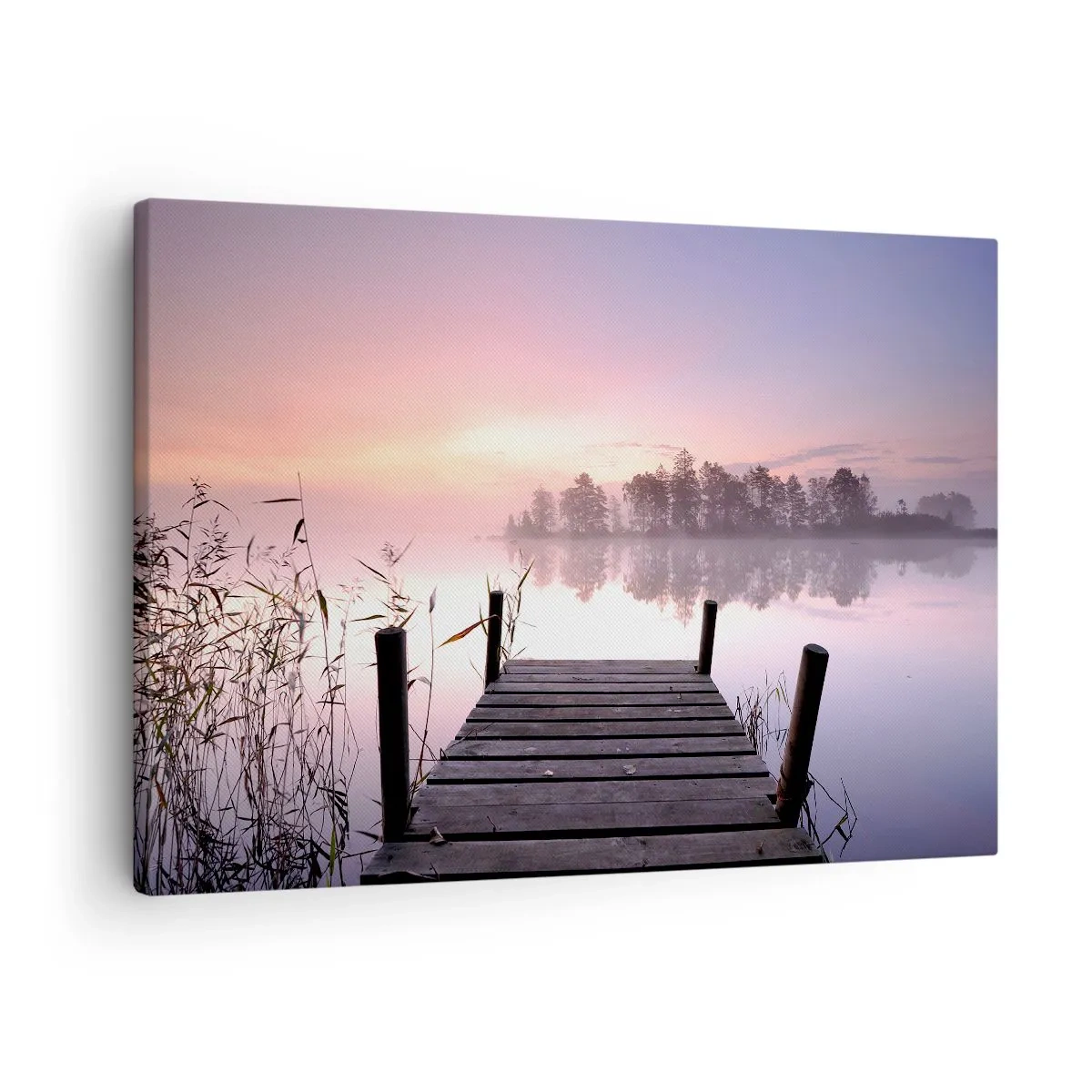 Vászonkép - Egy tóparti móló hajnalban köddel és pasztellszínű égbolttal - 70x50cm - A lila ködből... - Modern fali dekoráció nappalihoz és hálószobához ARTTOR