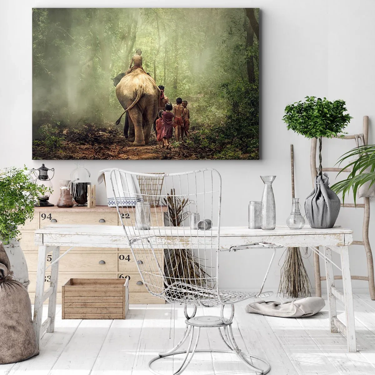 Vászonkép - Gyerekek egy elefánttal egy zöld erdőben a reggeli fényben - 70x50cm - Az új Dzsungel Könyve - Modern fali dekoráció nappalihoz és hálószobához ARTTOR