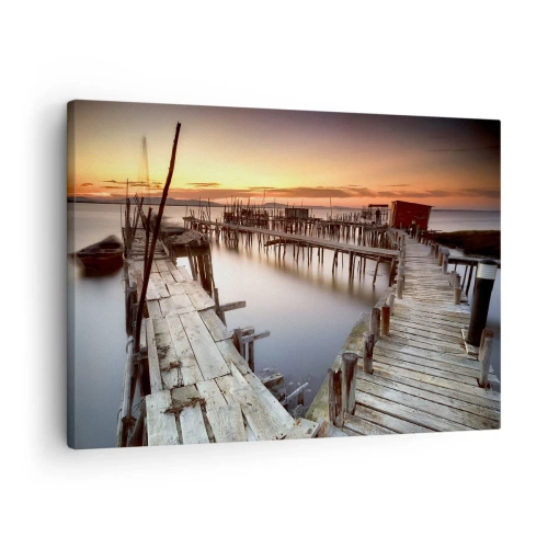 Vászonkép - Fa mólók nyugodt vízen naplementekor - 70x50cm - Hiteles, nem turistabábu - Modern fali dekoráció nappalihoz és hálószobához ARTTOR