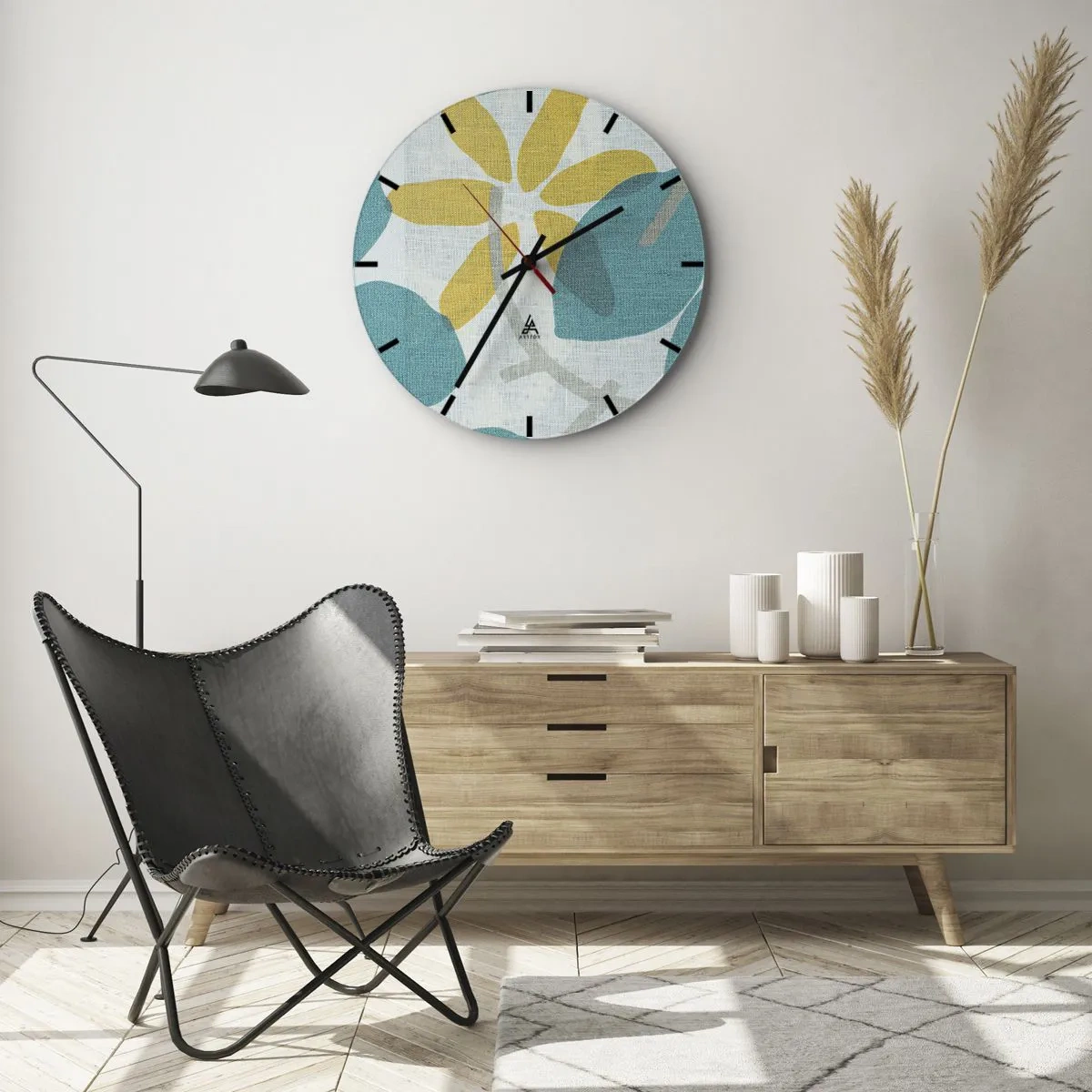 Falióra, Óra - Sárga és türkiz levelek világos, vászon textúrájú háttéren - 30x30cm - Azúrkék levelek között - Modern fali dekoráció nappalihoz, konyhához és hálószobához ARTTOR