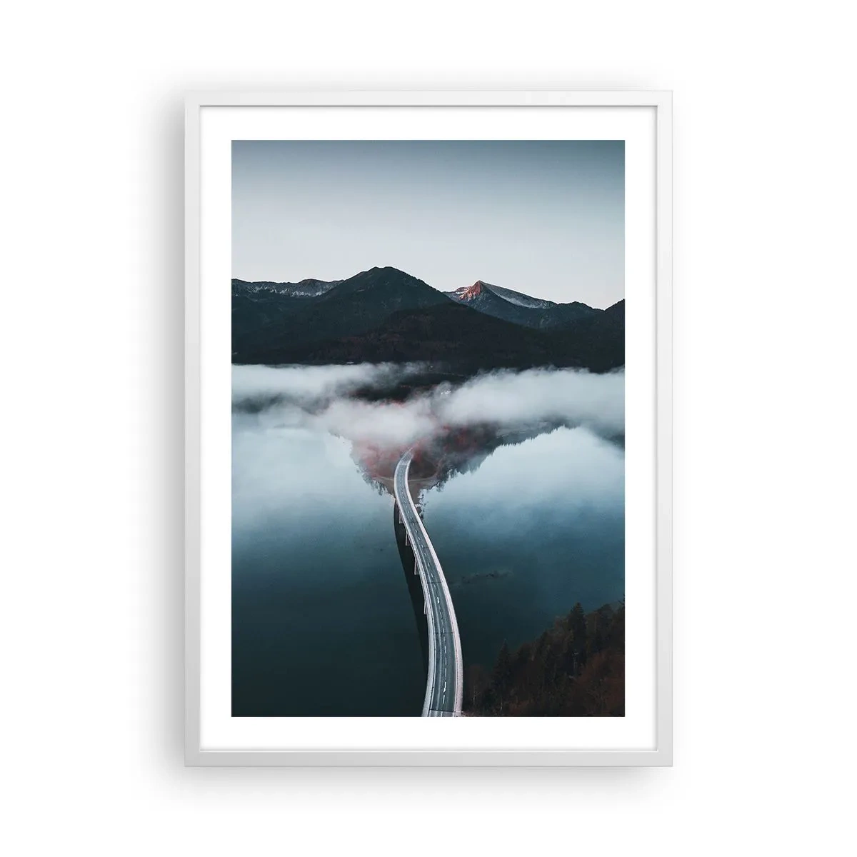 Poszter fekete keretben - Tükörsima víz felett - 50x70 cm