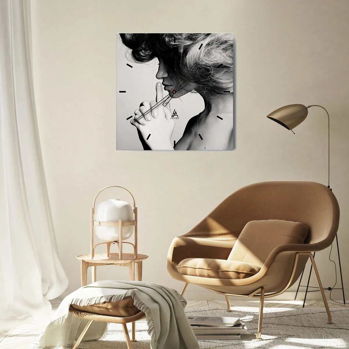 Falióra, Óra - Magára hallgatva - 30x30 cm