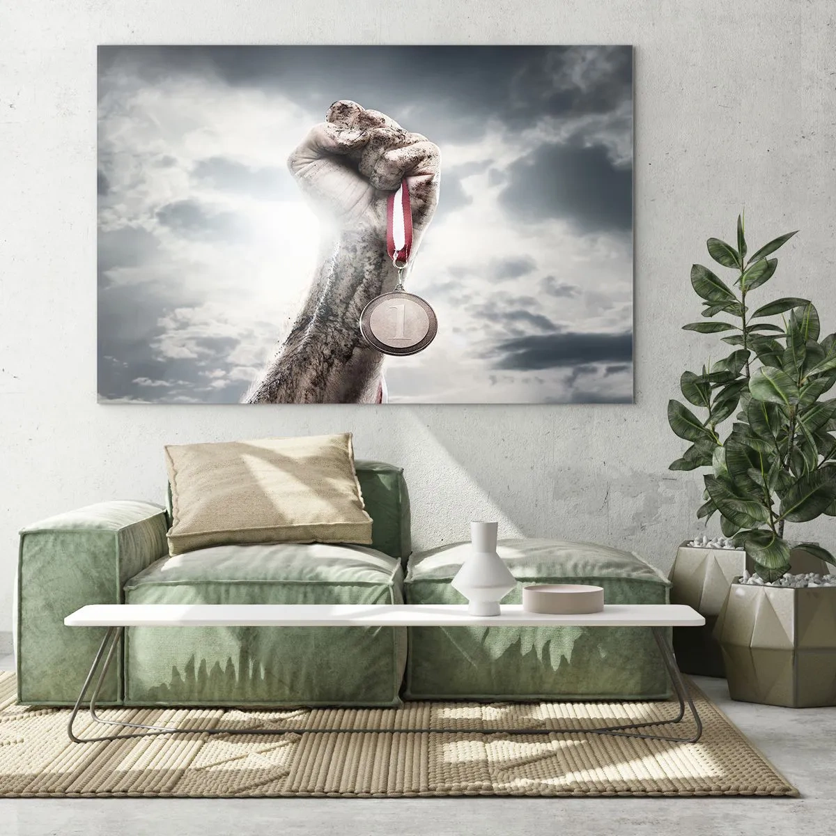 Üveg kép - Egy kéz, amely érmet tart a felhők hátterében - 70x50cm - Per aspera ad astra - Modern fali dekoráció nappalihoz és hálószobához ARTTOR