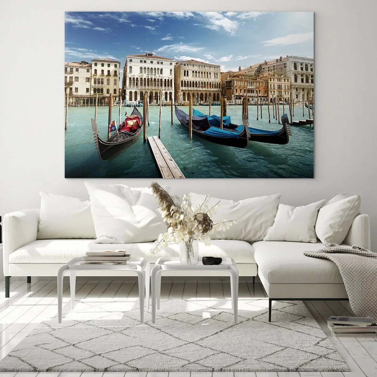 Üveg kép - Gondolák egy csatornán Velencében, egy napsütéses napon - 70x50cm - Paloták kékben - Modern fali dekoráció nappalihoz és hálószobához ARTTOR