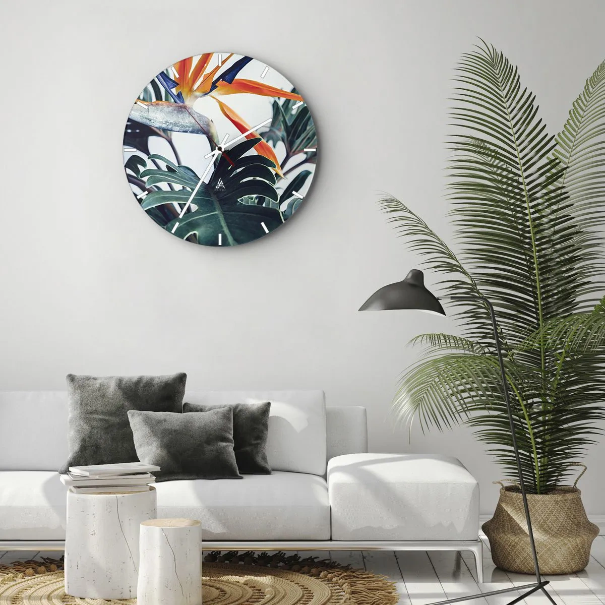 Falióra, Óra - Trópusi levelek és egy strelitzia virág világos háttér előtt - 30x30cm - Madárkalitka - Modern fali dekoráció nappalihoz, konyhához és hálószobához ARTTOR