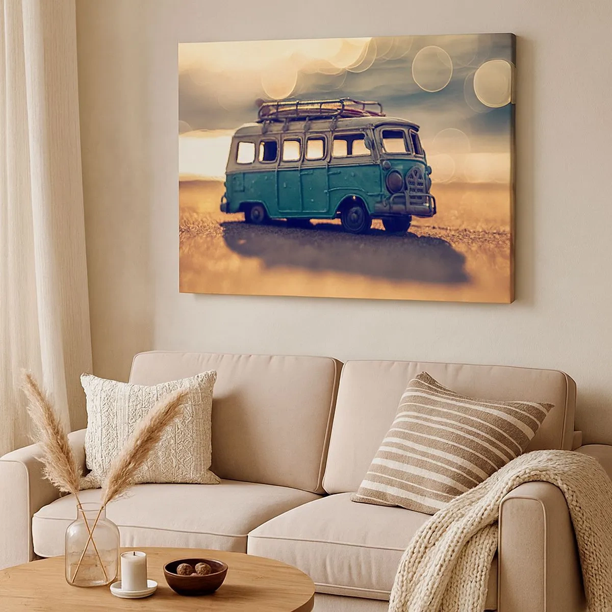 Vászonkép - Retro busz homályos fényben - 70x50cm - Vége a bálványoknak: pénznek és munkának - Modern fali dekoráció nappalihoz és hálószobához ARTTOR
