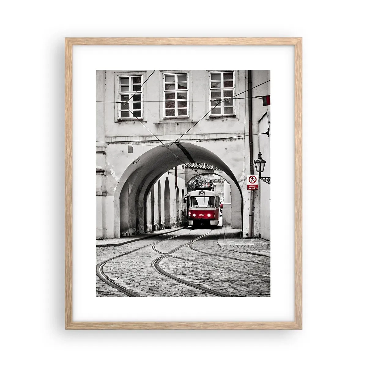 Poszter világos tölgy keretben - A város labirintusán keresztül - 40x50 cm