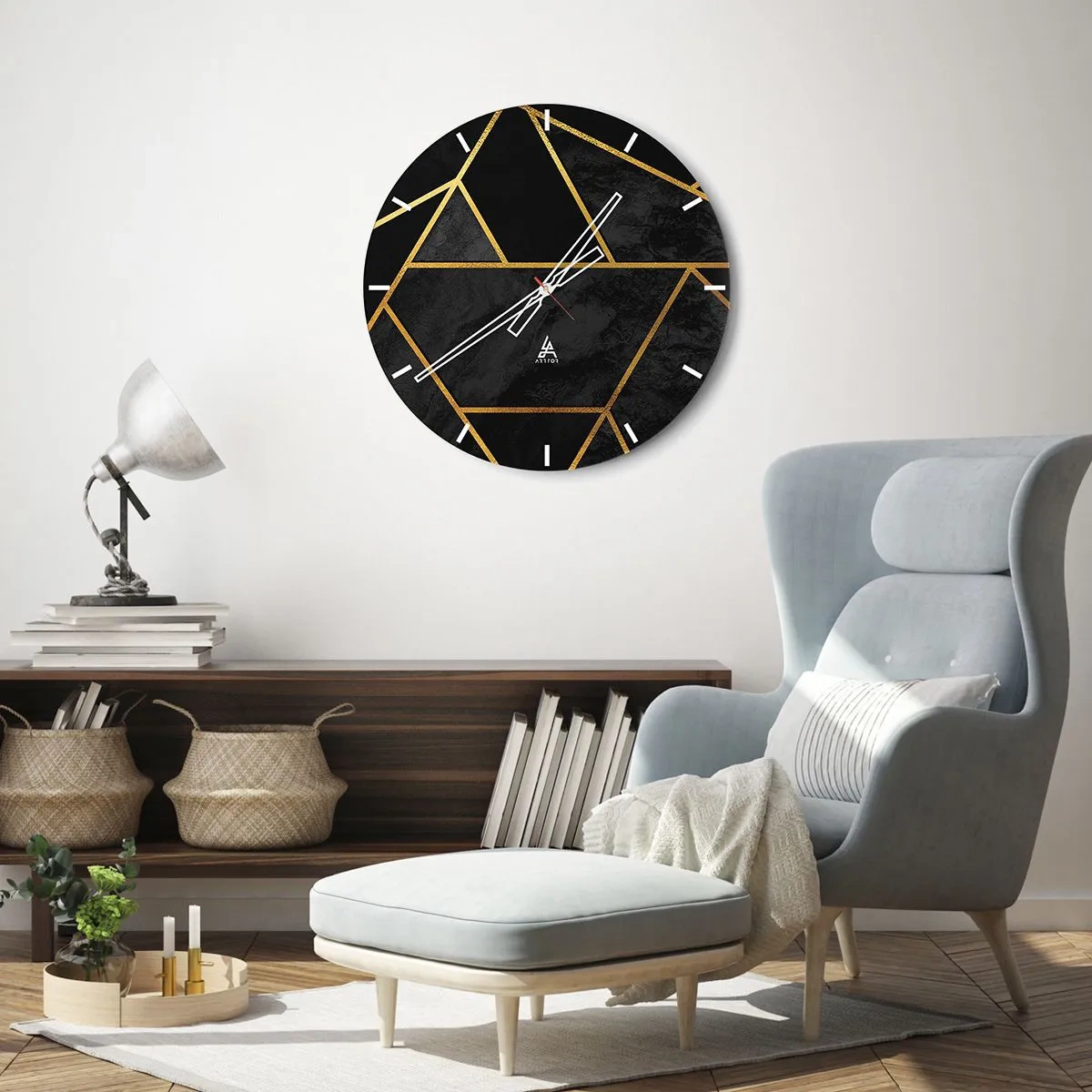 Falióra, Óra - Elegáns stílusú geometrikus arany mintákkal ellátott fekete háttér - 30x30cm - Sötétség és ragyogás - Modern fali dekoráció nappalihoz, konyhához és hálószobához ARTTOR