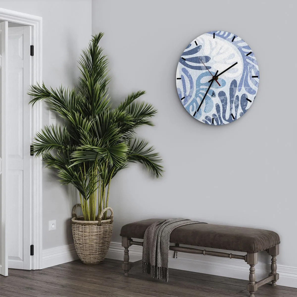 Falióra, Óra - Organikus kék formák világos háttér előtt - 30x30cm - Kék páfrányok - Modern fali dekoráció nappalihoz, konyhához és hálószobához ARTTOR