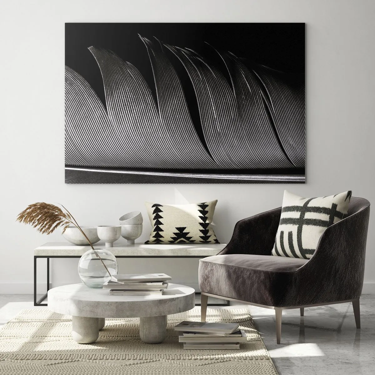 Üveg kép - Egy toll fekete-fehér közeli képe kontrasztos fényben. - 70x50cm - Toll - egy csodálatos konstrukció - Modern fali dekoráció nappalihoz és hálószobához ARTTOR