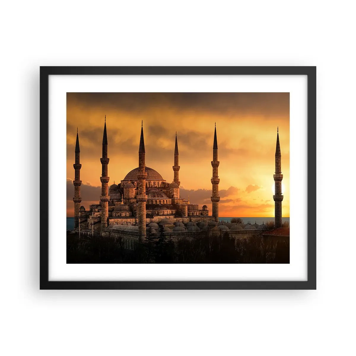Poszter fehér keretben - Isten hatalmas - 50x40 cm