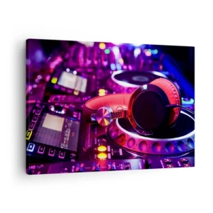 Vászonkép - DJ fejhallgató neonfényes konzolon - 70x50cm - Mielőtt a móka elkezdődik - Modern fali dekoráció nappalihoz és hálószobához ARTTOR