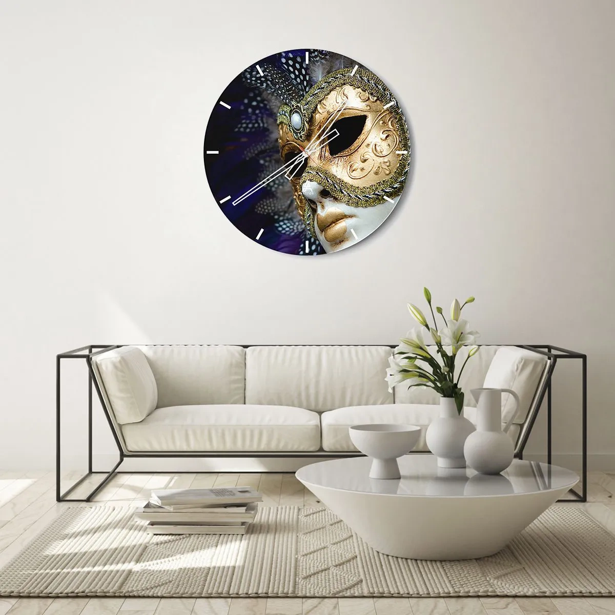 Falióra, Óra - Arany velencei maszk tollakkal - 30x30cm - Velencei portré aranyban - Modern fali dekoráció nappalihoz, konyhához és hálószobához ARTTOR