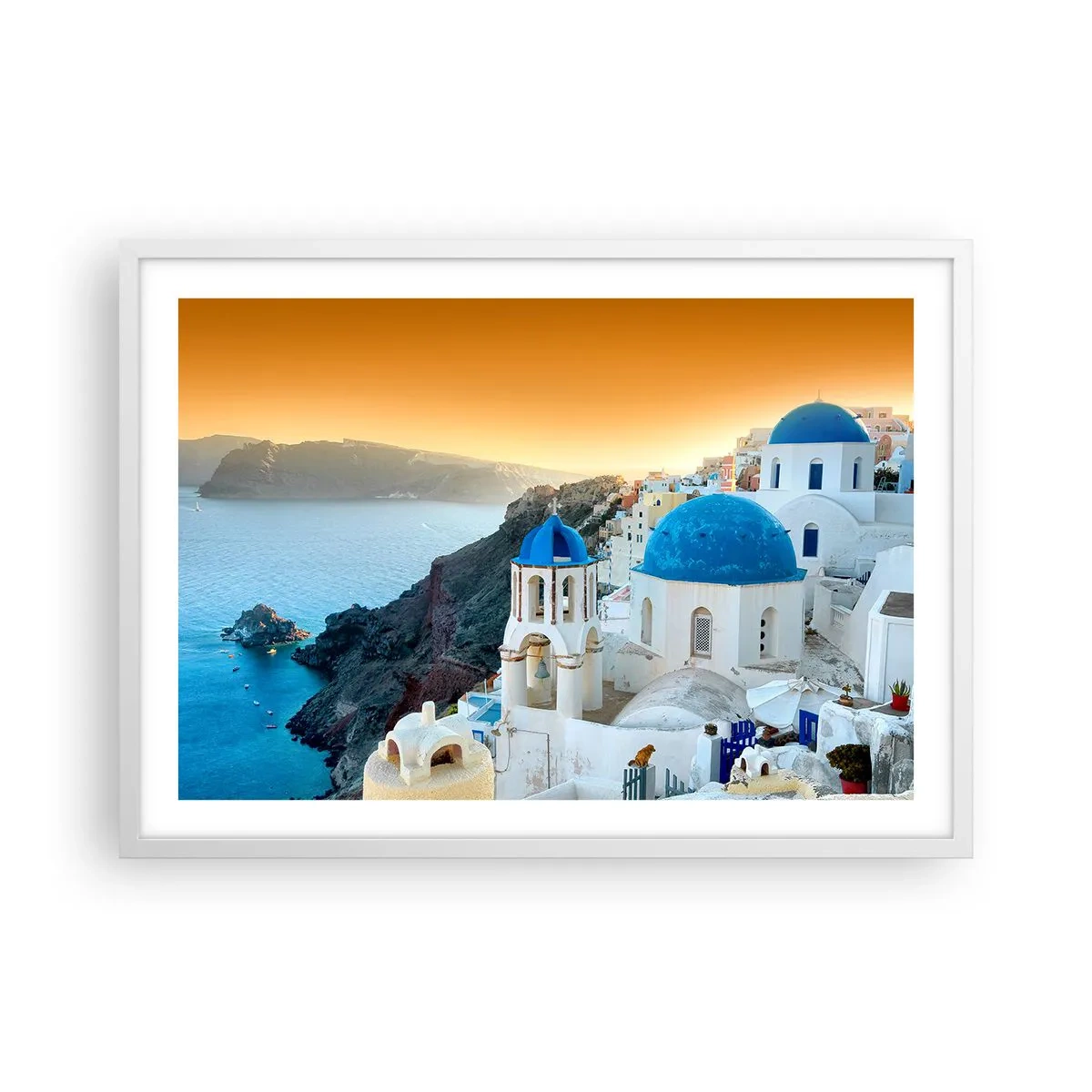 Poszter fekete keretben - Santorini – rásimulva a sziklákra - 70x50 cm