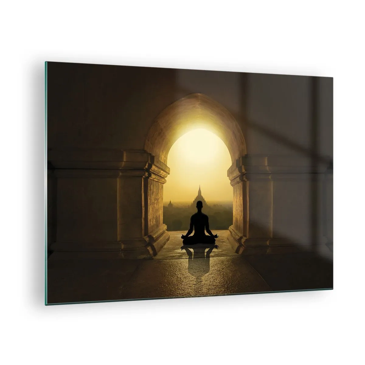 Üveg kép - Meditáló személy sziluettje a lenyugvó nap fényében egy építészeti boltívben - 70x50cm - Teljes harmónia - Modern fali dekoráció nappalihoz és hálószobához ARTTOR