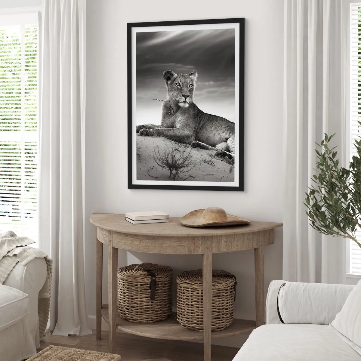 Poszter fehér keretben - A sivatagi királynő pihenése - 61x91 cm