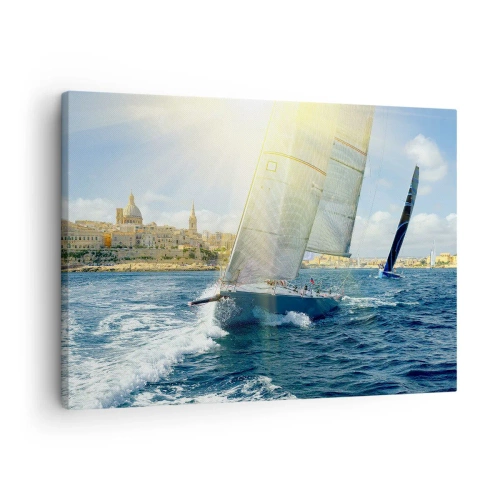 Vászonkép - Yachtverseny a napsütötte part hátterében - 70x50cm - Ideje elhagyni a várost - Modern fali dekoráció nappalihoz és hálószobához ARTTOR
