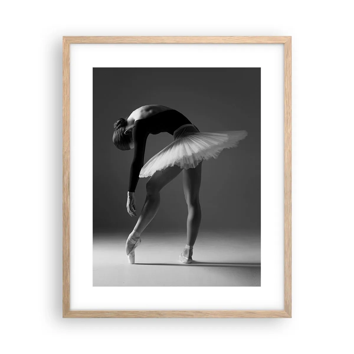 Poszter világos tölgy keretben - Bella balerina - 40x50 cm