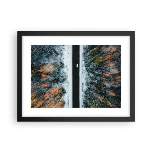 Poszter fehér keretben - Átvágni a téli erdőn - 40x30 cm