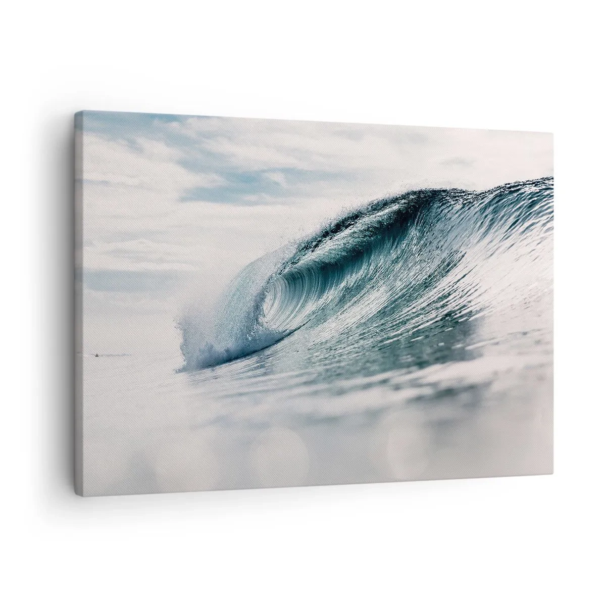 Vászonkép - Egy tengeri hullám dinamikus pillanatban megörökítve az ég előtt - 70x50cm - Vízcsúcs - Modern fali dekoráció nappalihoz és hálószobához ARTTOR