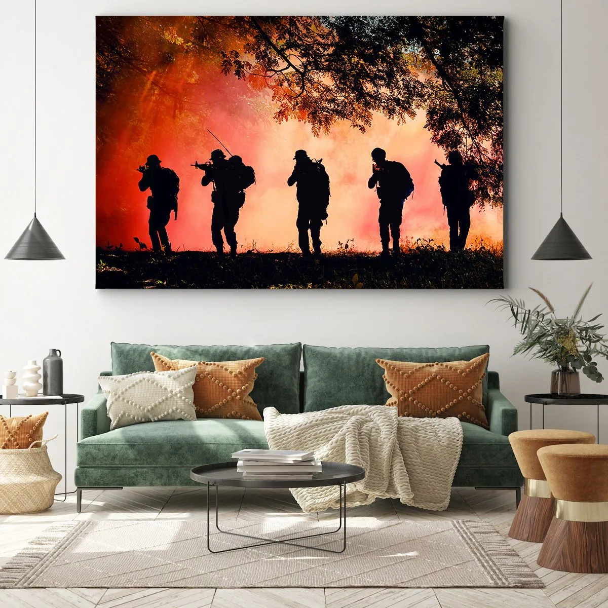 Vászonkép - Katonák sziluettjei az erdőben a narancssárga égbolt ellen - 70x50cm - … Mindenki egyért. - Modern fali dekoráció nappalihoz és hálószobához ARTTOR