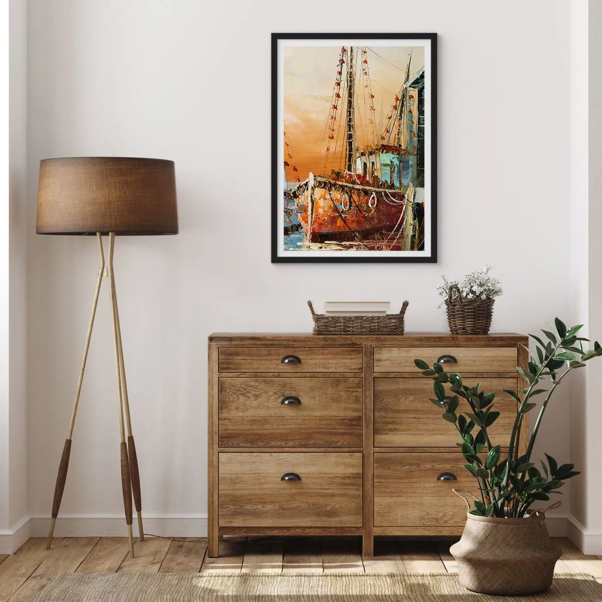 Poszter fehér keretben - Egy vitorláshajó a lenyugvó nap hátterében - 50x70cm - Nyugodt visszatérés - Modern fali dekoráció nappalihoz és hálószobához ARTTOR