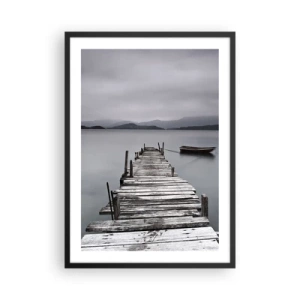 Poszter fehér keretben - Egy régi móló egy csónakkal a nyugodt vízen - 50x70cm - Holnap indulhatsz - Modern fali dekoráció nappalihoz és hálószobához ARTTOR