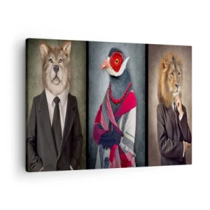 Vászonkép - Stilizált portrék egy farkasról, egy fácánról és egy oroszlánról elegáns ruhákban - 70x50cm - Mit csinálok itt?! - Modern fali dekoráció nappalihoz és hálószobához ARTTOR