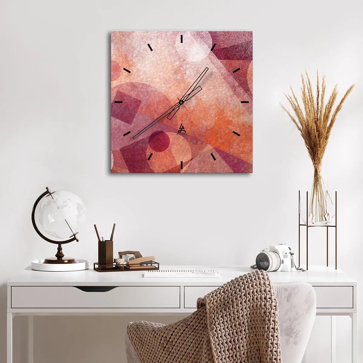 Falióra, Óra - Geometriai transzformációk rózsaszínben - 30x30 cm