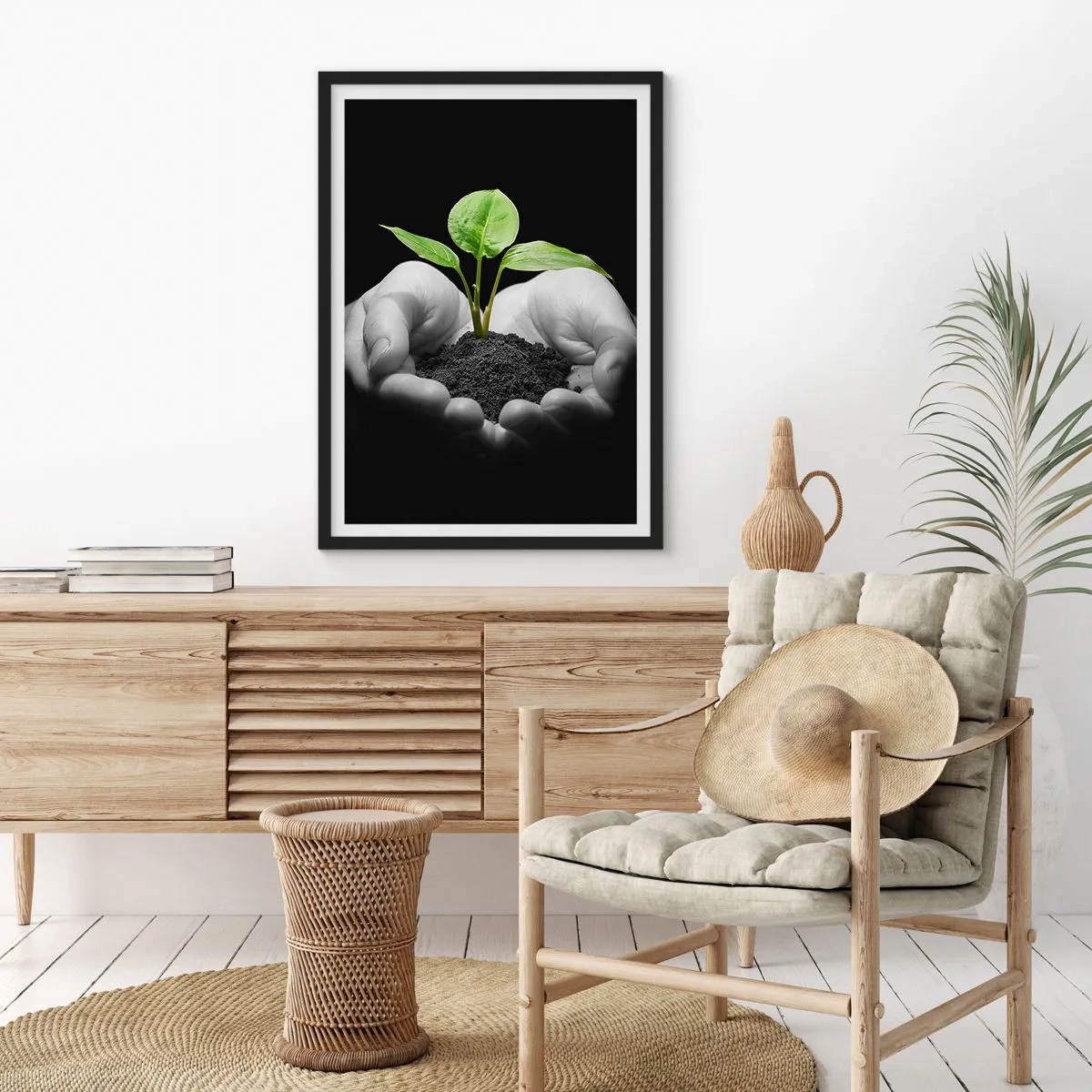 Poszter fehér keretben - Egy növény a kezében, amely az életet és a természetet szimbolizálja - 50x70cm - Szeretem a természetet, védem azt - Modern fali dekoráció nappalihoz és hálószobához ARTTOR
