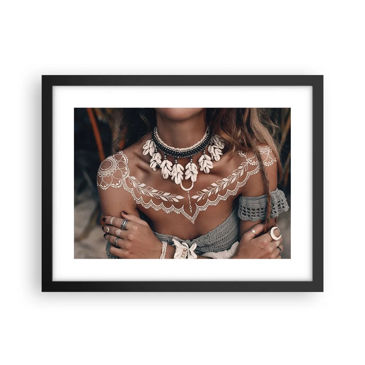 Poszter fehér keretben - Talizmánok, a nőiesség rituáléi - 40x30 cm