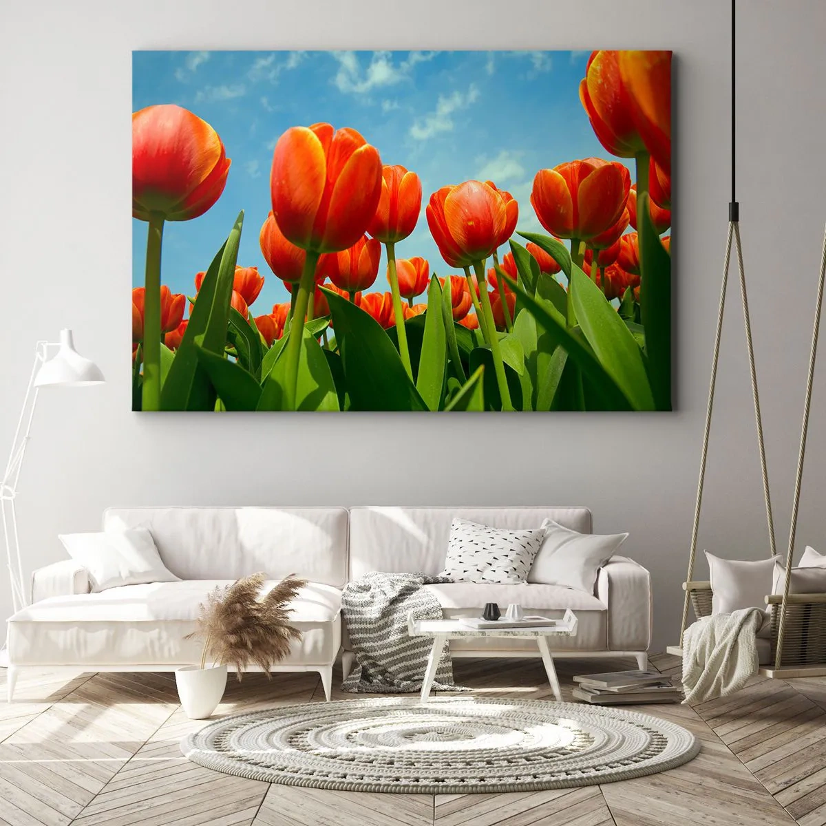 Vászonkép - Piros és narancssárga tulipánmező a kék ég alatt - 70x50cm - A kék égen kívül semmire sincs szükségük az életükben - Modern fali dekoráció nappalihoz és hálószobához ARTTOR