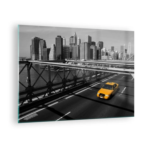 Üveg kép - Egy sárga taxi egy Manhattanre néző hídon - 70x50cm - Nagy város színei - Modern fali dekoráció nappalihoz és hálószobához ARTTOR