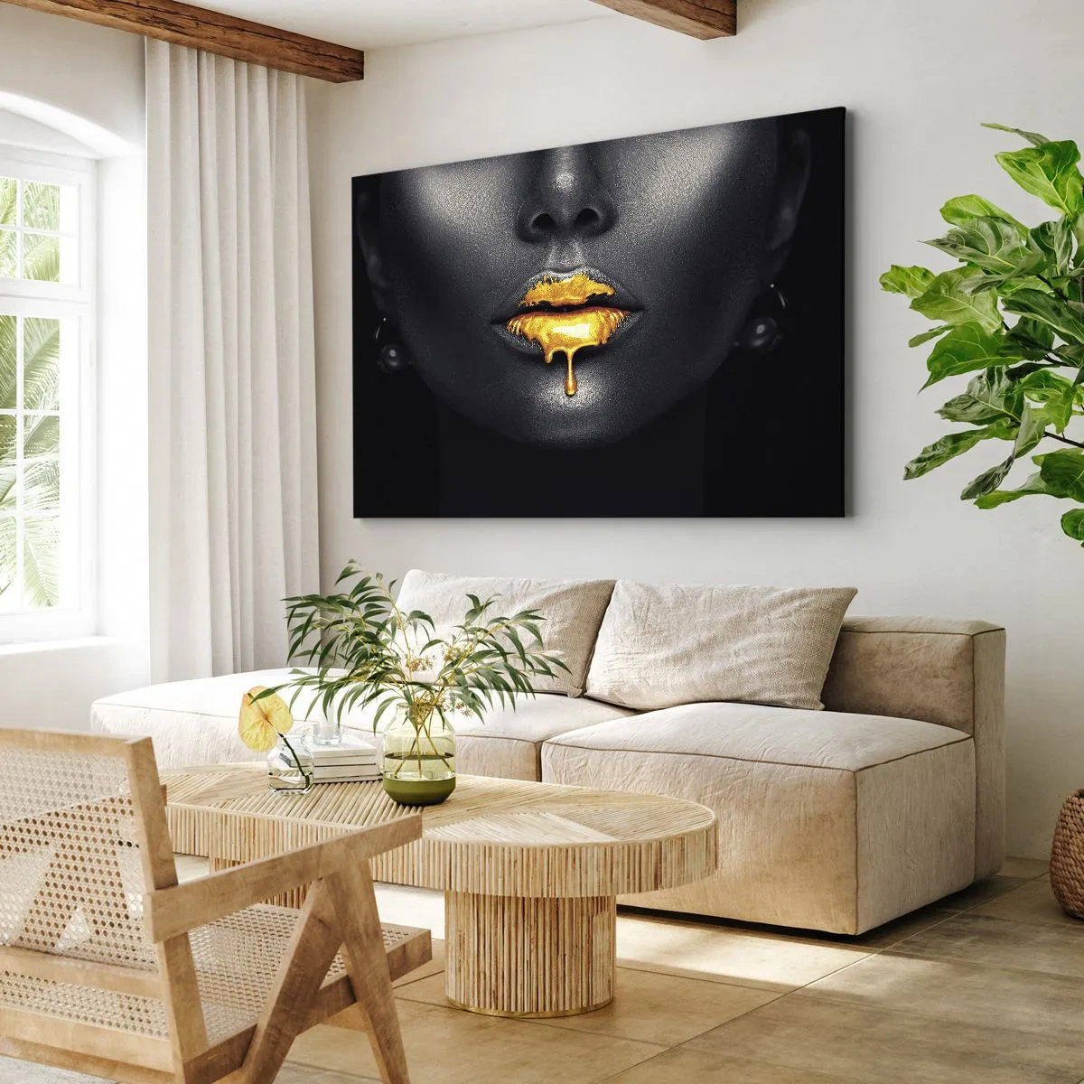 Vászonkép - Fekete és arany portré egy nőről, egy csepp arannyal az ajkán - 70x50cm - Aranyszájú - Modern fali dekoráció nappalihoz és hálószobához ARTTOR